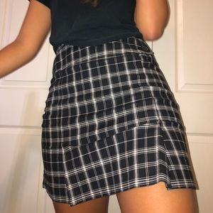Vintage black and white plaid skirt